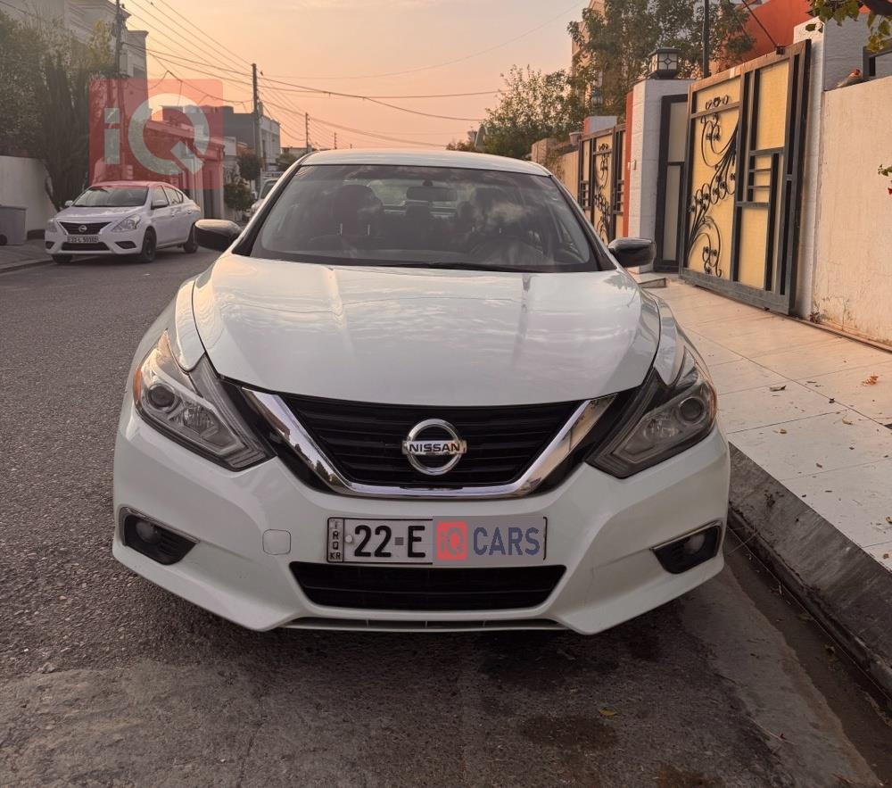 نيسان ألتيما